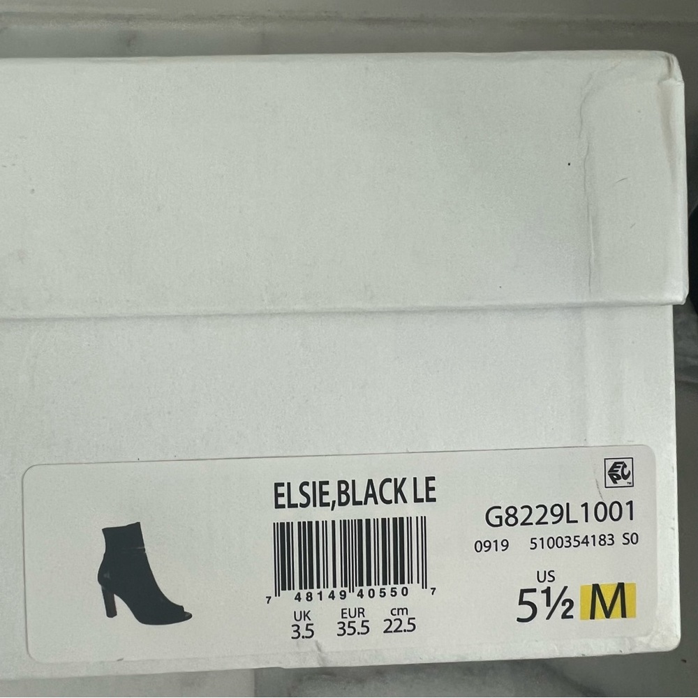 Vince Women’s Elsie Black Leather Peep Toe Ankle Booties Pumps Heel Stretch 5.5 - Picture 12 of 12